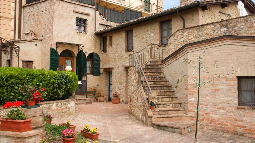 Il Pozzo Di Sant'Andrea Bed and Breakfast Siena Exteriör bild